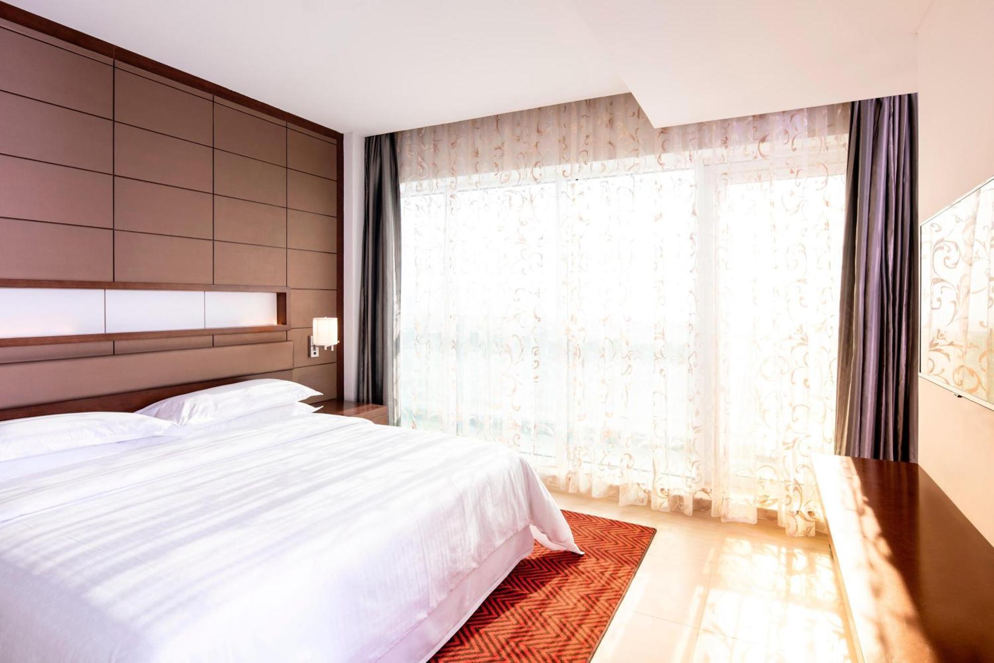 Four Points By Sheraton Sharjah Buitenkant foto